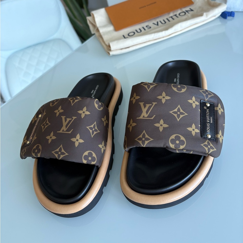 Women’s Louis Vuitton Black and Brown Monogram Slides